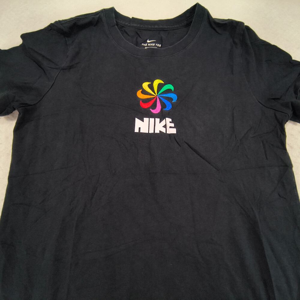 Nike Tee Short Sleeve Crew Neck Graphic T Shirt Womens Size Medium M Black